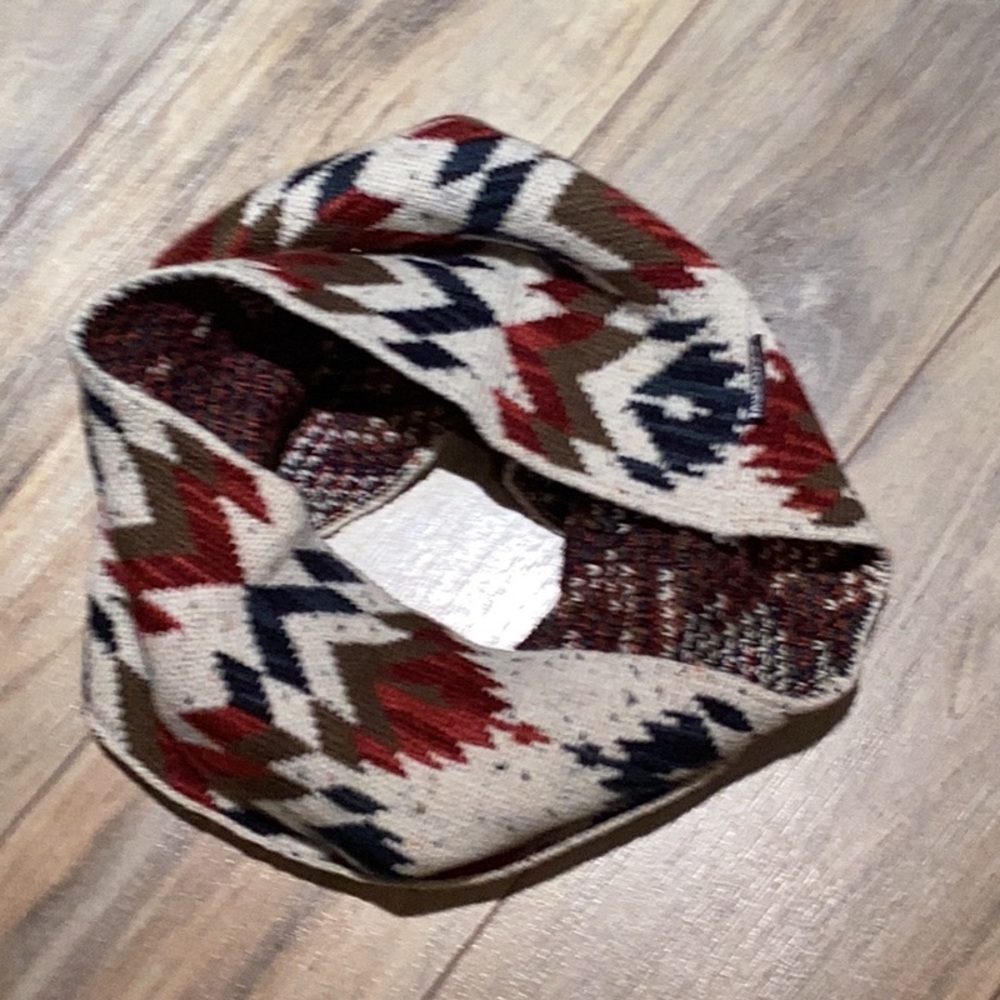 NWOT Muk Luks neck gator - Picture 1 of 2